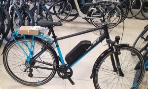 Carraro ELife Elektrikli Şehir Bisikleti -47cm- Siyah-Mavi
