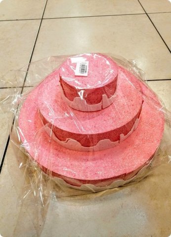 3 katlı pasta şeklinde strafor
