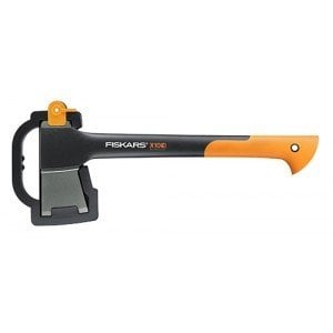 Fiskars X10 Kılıflı Kamp Baltası 1015619