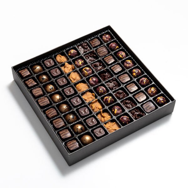 64 lü Keşif Koleksiyonu Çikolata Kutusu