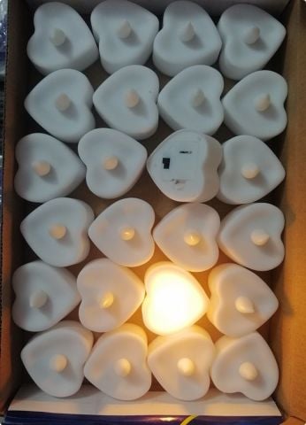 24 lü Pilli Kalp Tea light mumluk