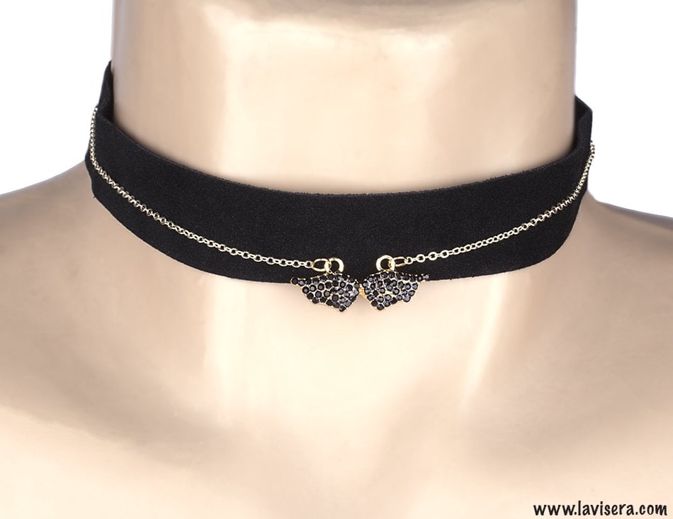 Siyah Taşlı Kanat Choker Kolye