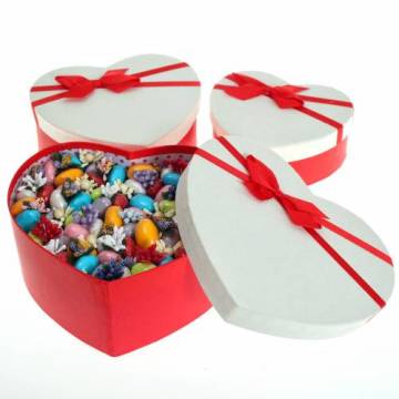 Çikolatalı Badem Şekeri Lüx Büyük Kalp Kutu  (14 Şubat Sevgiliye Özel Aşk Kutusu)