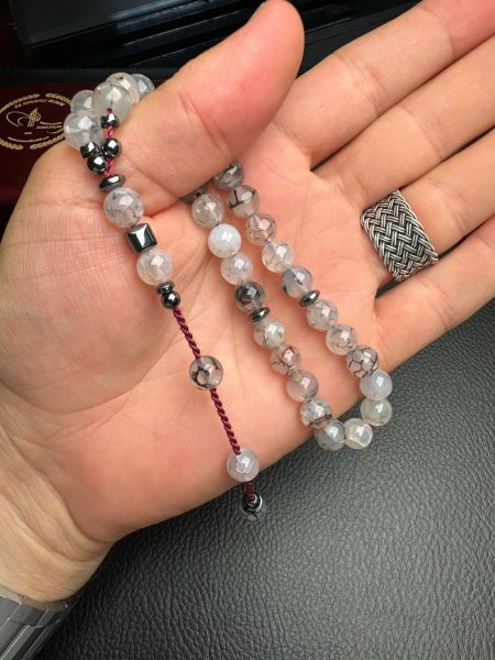 Küre Model  Hematit Dizayn Damarlı Akik Doğal Taş Tesbih