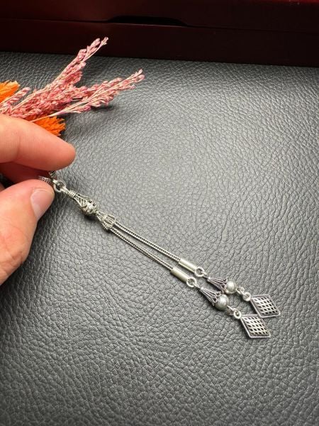 Özel Tasarım Gümüş Püskül