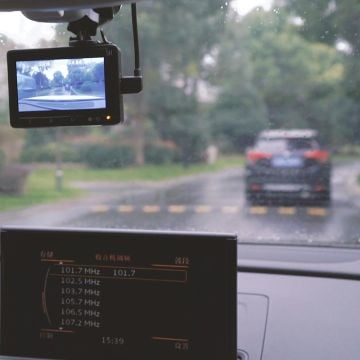 Yi Smart Dash Camera Akıllı Araç Kamerası