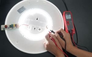 Unı-t UT 659D Led Test Cihazı