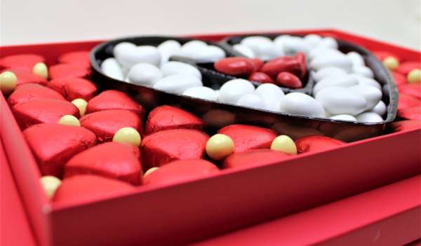 Dark Brown Sevgililer Günü Çikolatası Kalp Şeklinde Özel Seri Kutu