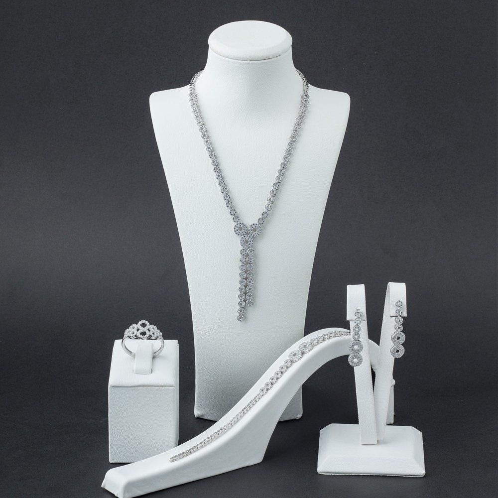 925 Ayar Gümüş Zirkon Taşlı Yuvarlak Model Set