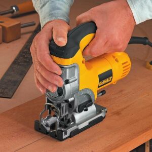 Dewalt DW331K Pandül Hareketli Dekupaj Testere 701 Watt