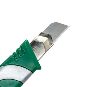 İzeltaş Elta Metal Gövde Kilitli Geniş Maket Bıçağı 18 mm
