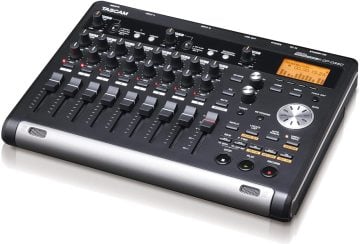 Tascam DP-03SD Digital PortaStudio Taşınabilir 8-Kanal Dijital Multitrack Kaydedici / Ses Kayıt Cihazı