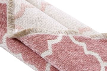 Pembe Beyaz İskandinav Desenli Kilim