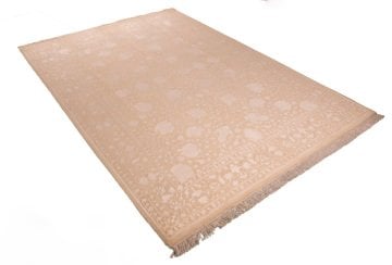 Self Patterned Soft Colored Hand Carpet