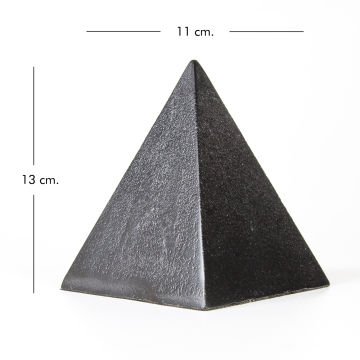 Dekoratif Metal Piramit Siyah 11x13x11 Cm.
