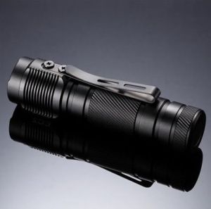 NITECORE EC2 320  LUMEN EL FENERI