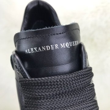 ALEXANDER McQueen %HAKİKİ DERİ BAYAN SNEAKER SİYAH BEYAZ