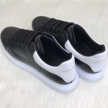 ALEXANDER McQueen %HAKİKİ DERİ ERKEK SNEAKER SİYAH BEYAZ