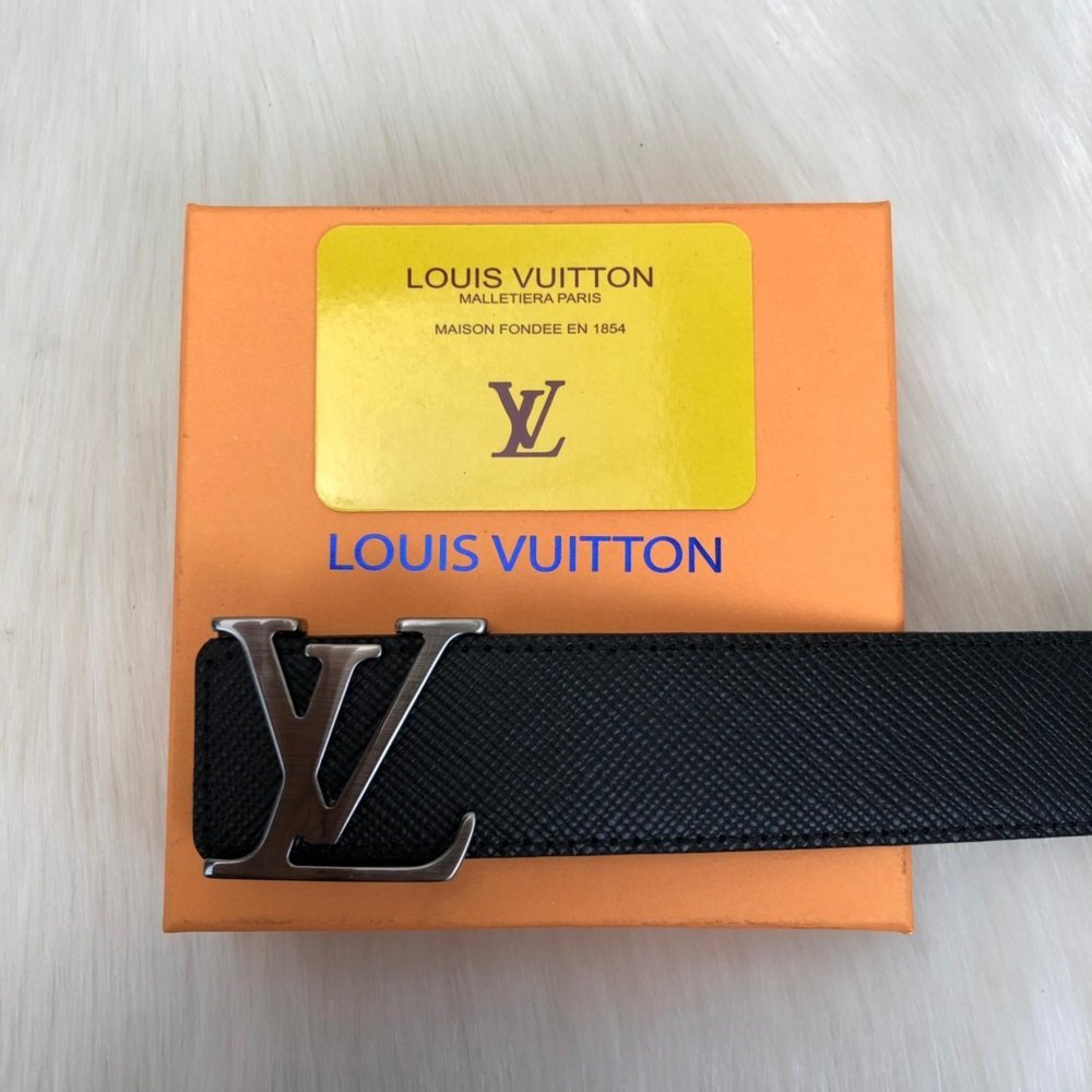 LOUIS VUITTON TAİGA KEMER %100 HAKIKI DERI SİYAH