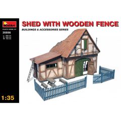 35556 1/35 SHED WITH WOODEN FENCE