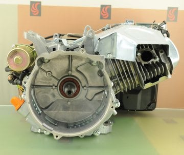Benzinli Motor Jeneratör Tip 15 Hp Marşlı GM440JE