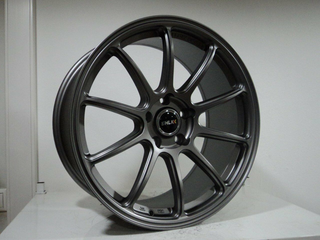 SLK 8071 8.5x18inç 5x114.3 et35 73.1 MAT BLACK Machined Çelik Jant