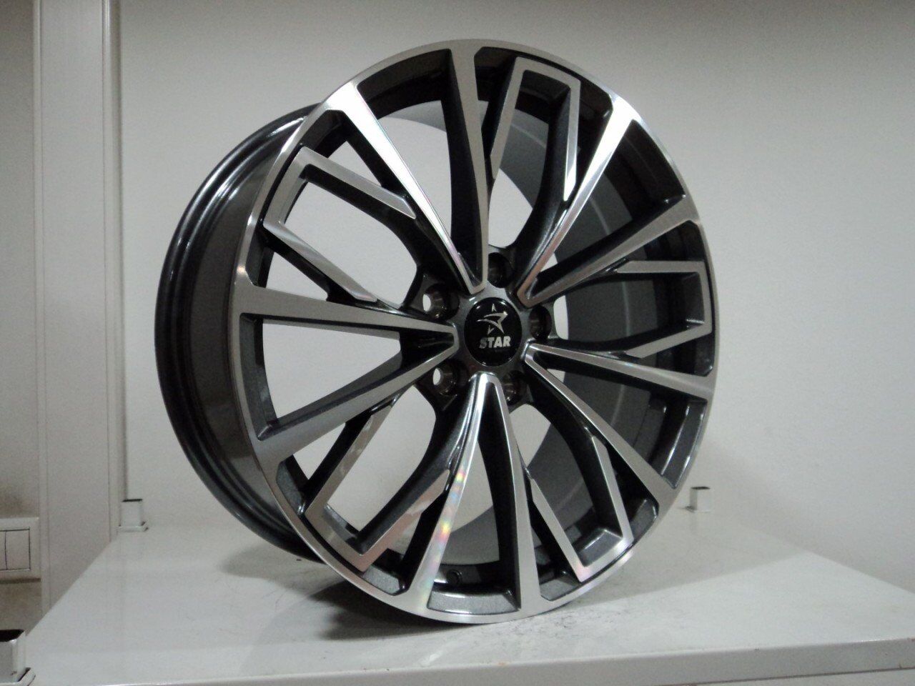 TPL 1215 8x18 inç 5x112 et45 66.45 GUN Machined Çelik Jant