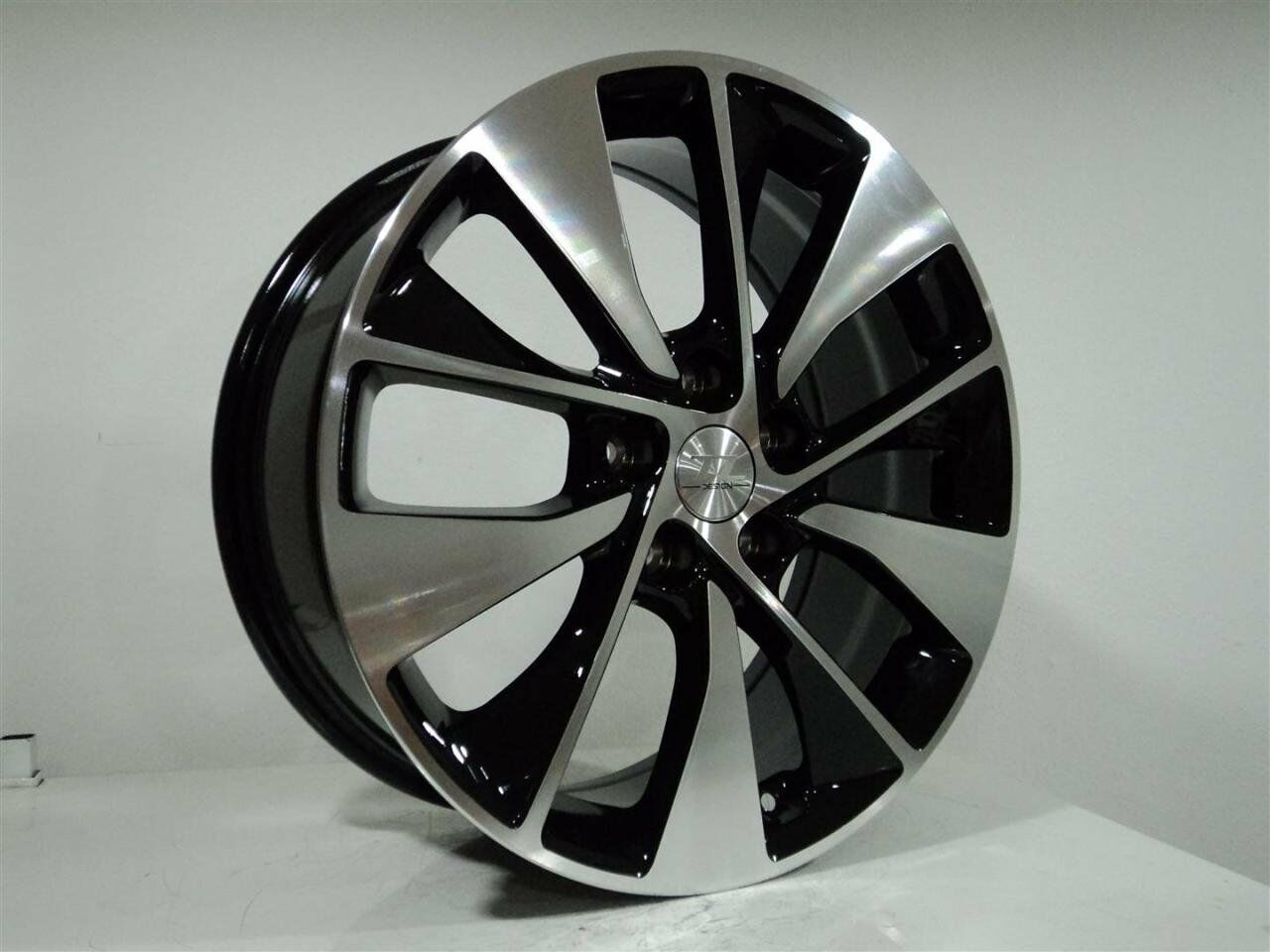 TL 0384 7.5x18inç 5x114.3 et52 67.1 BLACK Machined Çelik Jant