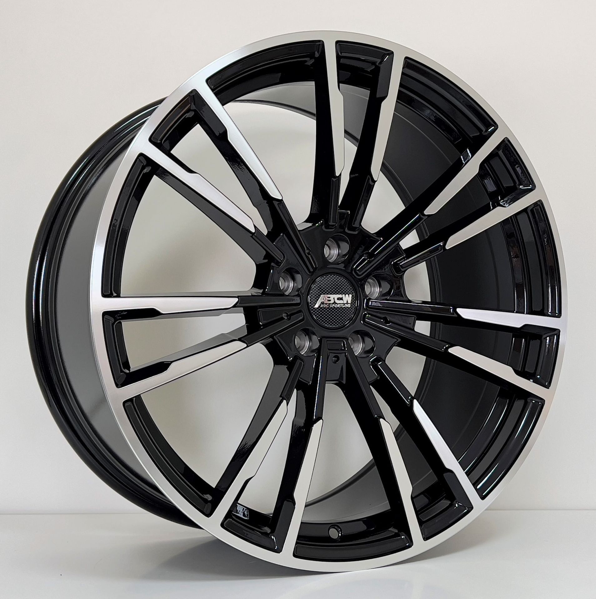 BCH F736 9.5X20İNÇ 5X120 ET40 72.56 BLACK MACHINED XL ÇELİK JANT