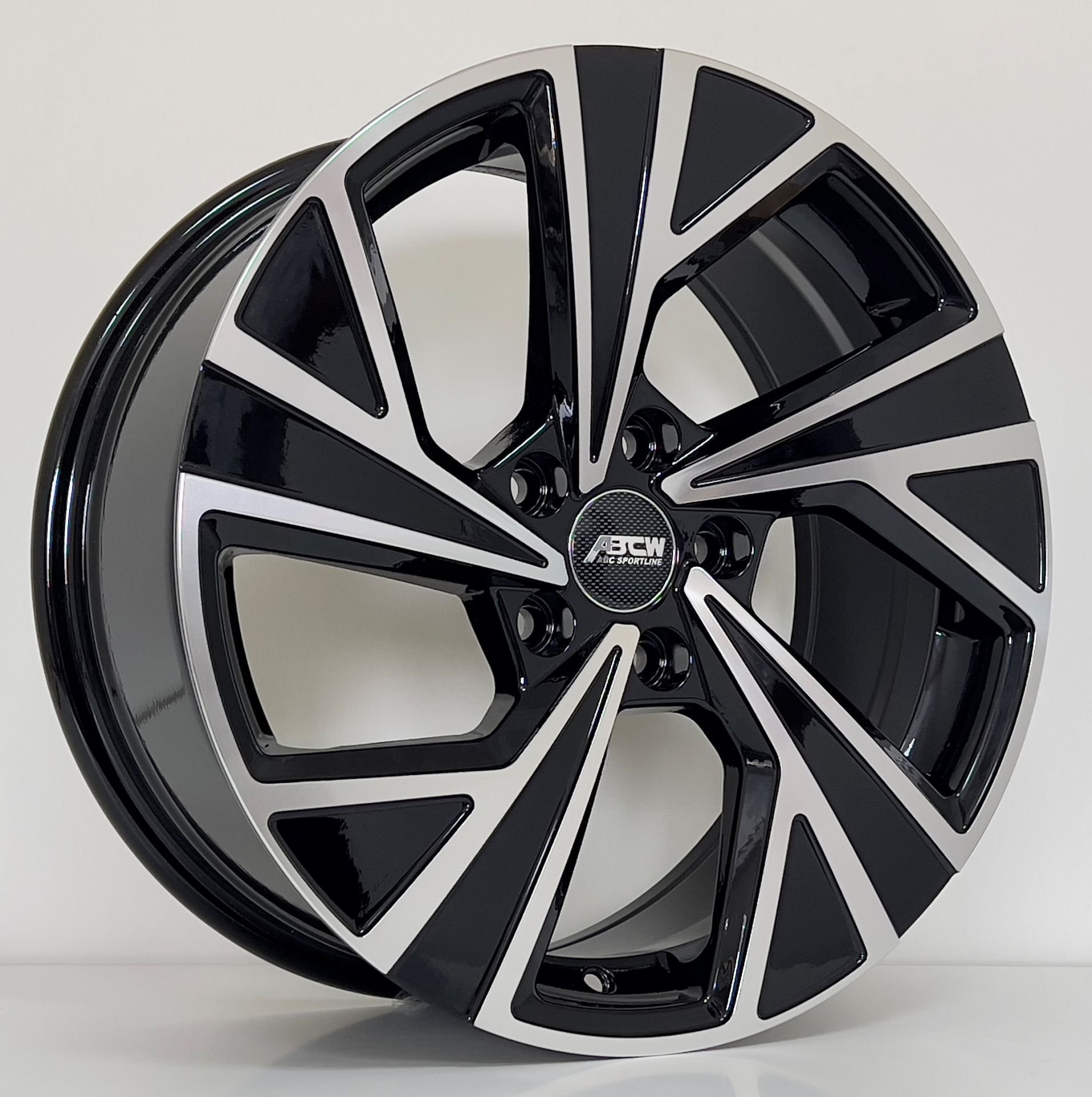 BCH F7651 7.5X17İNÇ 5X112 ET35 57.1 BLACK MACHINED XL ÇELİK JANT