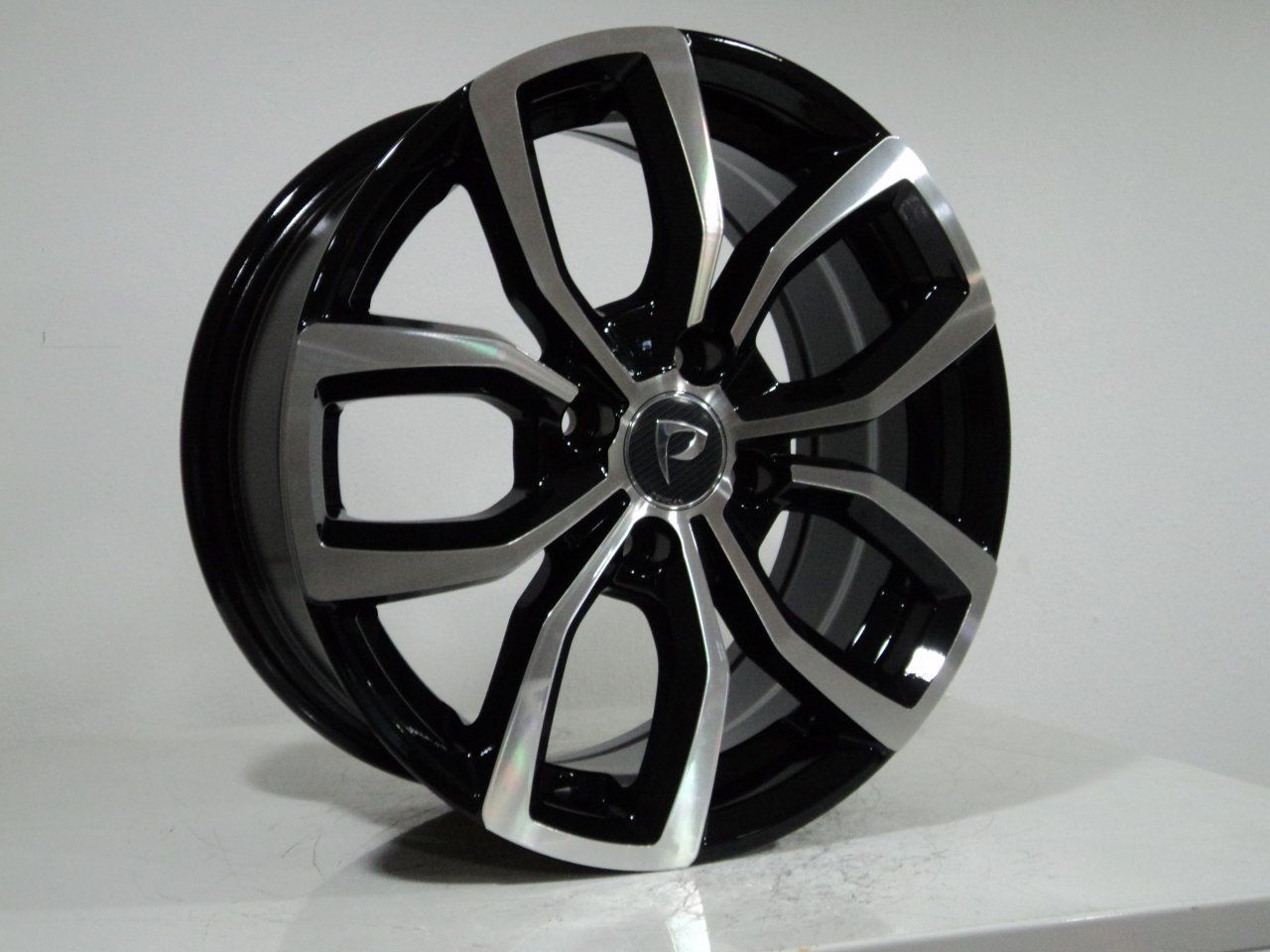 BK 5711 6.5x15inç 4x100 ET38 60.1 BLACK Machined Çelik Jant