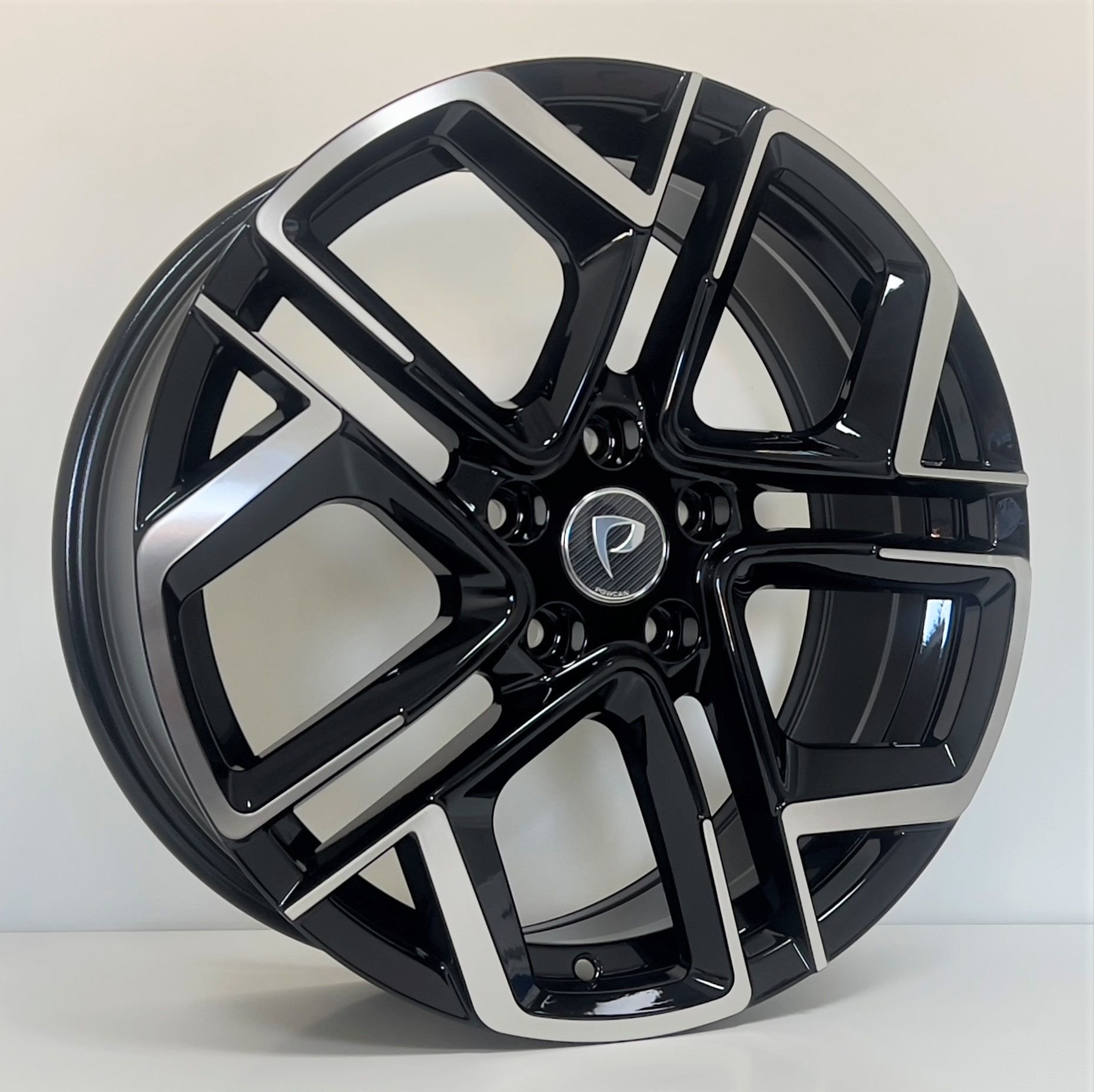 BKY 1243 7.5X18İNÇ 5X112 ET45 57.1 BLACK MACHINED XL ÇELİK JANT