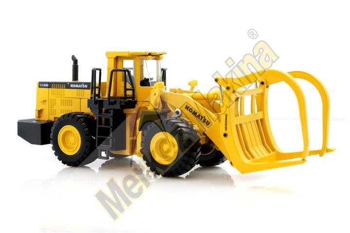 Komatsu WA600 3 Log Loader