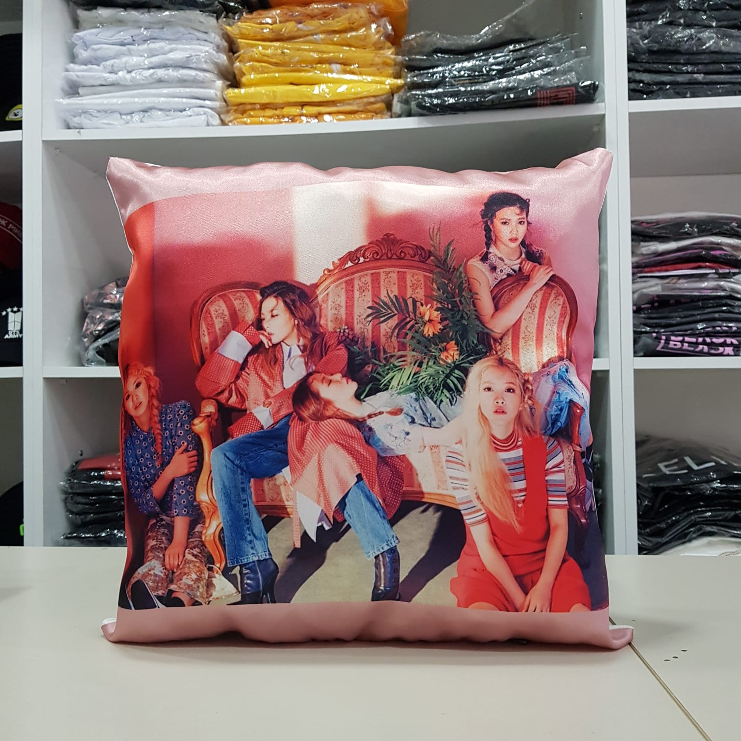 RED VELVET Grup Yastık 1