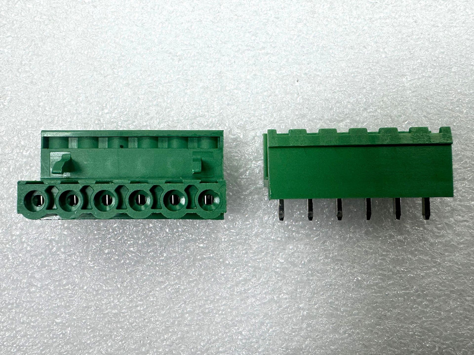 5.08MM 6 PIN 180C KLEMENS