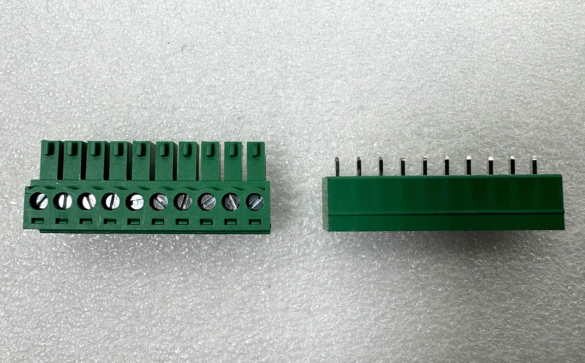3.81MM 10 PIN 180C KLEMENS