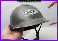 2,el NCR marka motor bisiklet kaskı kask 59-62 L jokey kask ( ön tarafta şeritte yüzülme var Tozlanmış temizlik gerek boyası solmuş )