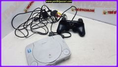 2,el ps1 Play Station 1 PlayStation one oyun konsolu ( orjinaldir - oyun yoktur - 1 kol ve kablo aparatları vardır )