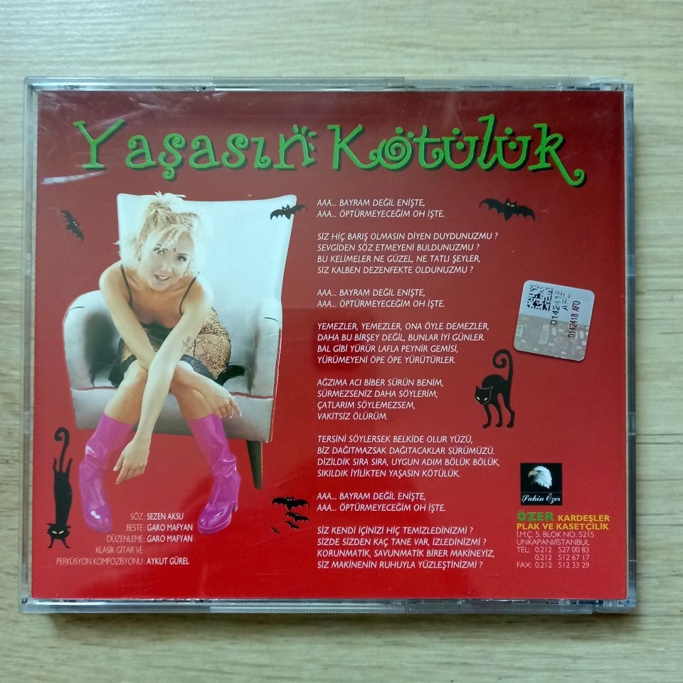 YONCA EVCİMİK - YAŞASIN KÖTÜLÜK (1996) - CD 2.EL