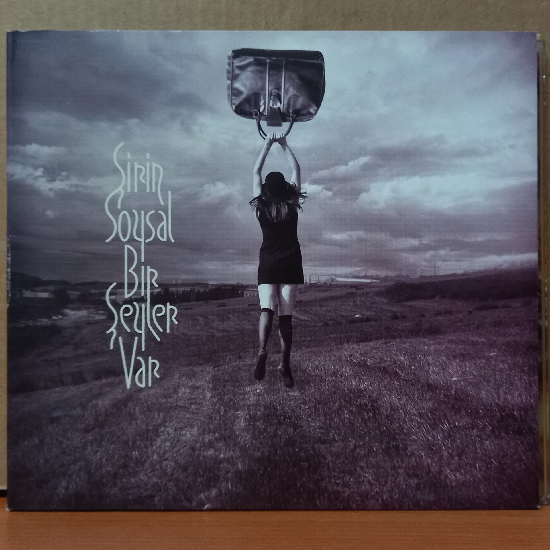 ŞİRİN SOYSAL – BİR ŞEYLER VAR (2011) - CD 2.EL