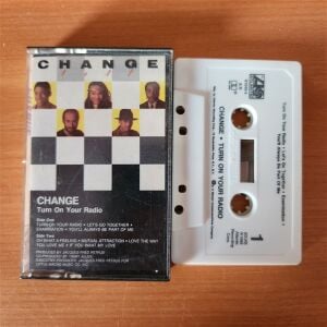 CHANGE - TURN ON YOUR RADIO (1985) - KASET MADE IN USA 2.EL