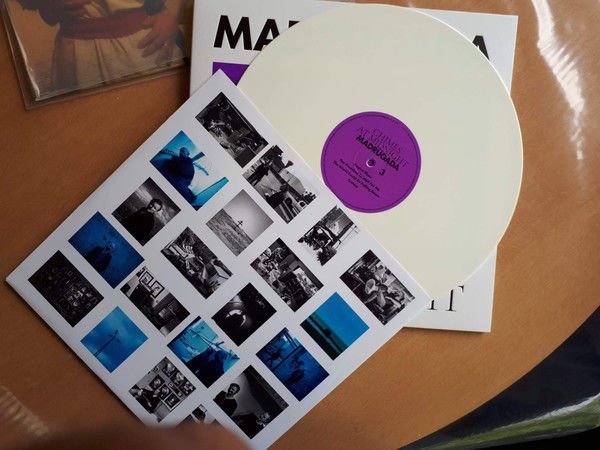 MADRUGADA - CHIMES AT MIDNIGHT (2022) - 2LP 2023 +4 NEW SONGS SPECIAL COLOURED EDITION SIFIR PLAK