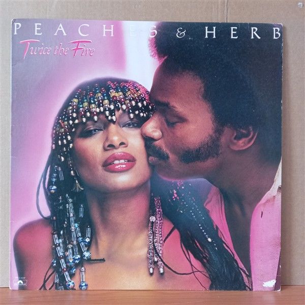 PEACHES & HERB – TWICE THE FIRE (1979) - LP 2.EL PLAK