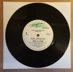 MEL & KIM - SHOWING OUT / SYSTEM house mix (1986) - 7'' 45 DEVİR SINGLE PLAK