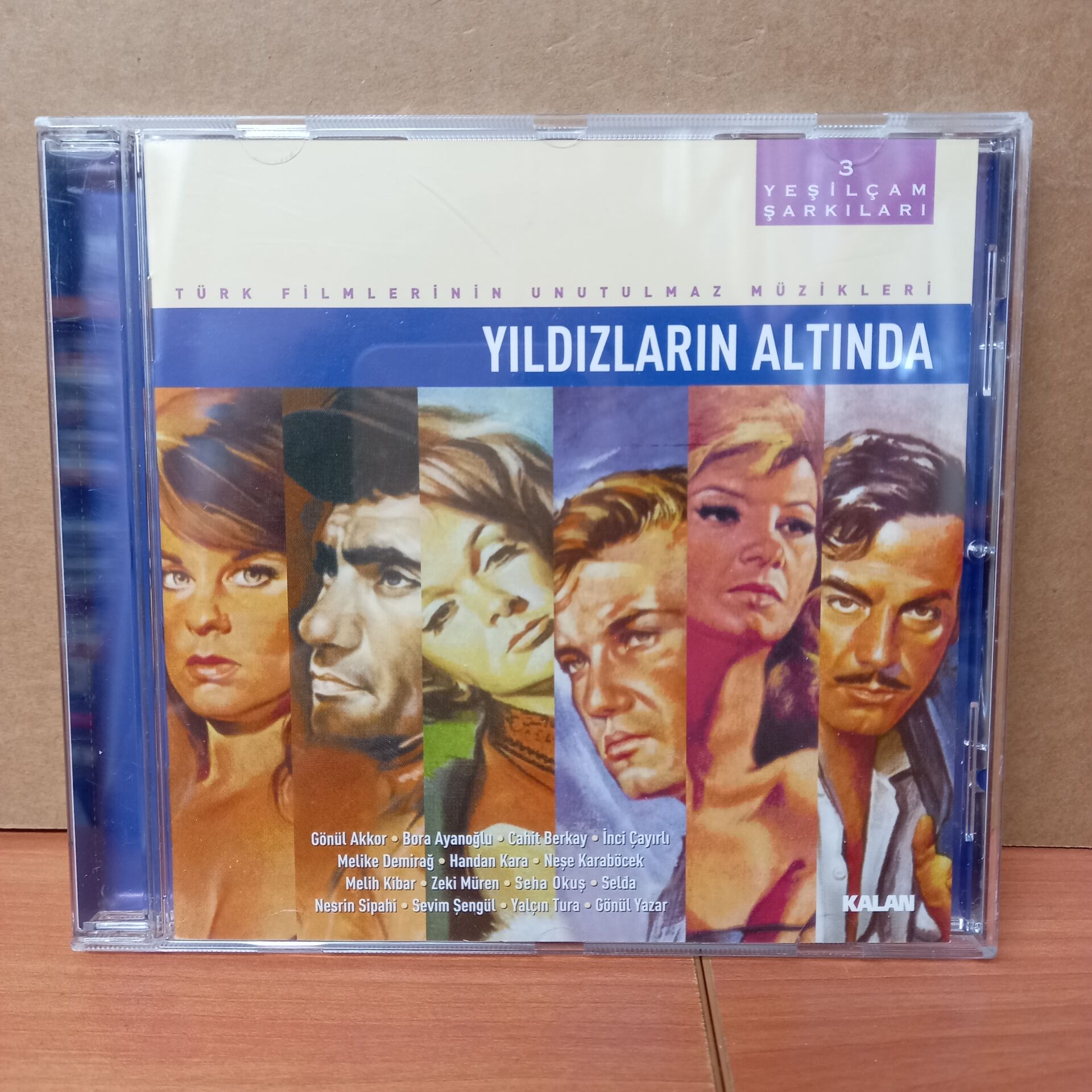 YEŞİLÇAM ŞARKILARI 3 - YILDIZLARIN ALTINDA / GÖNÜL AKKOR, NEŞE KARABÖCEK, ZEKİ MÜREN, NESRİN SİPAHİ (2007) - CD 2.EL