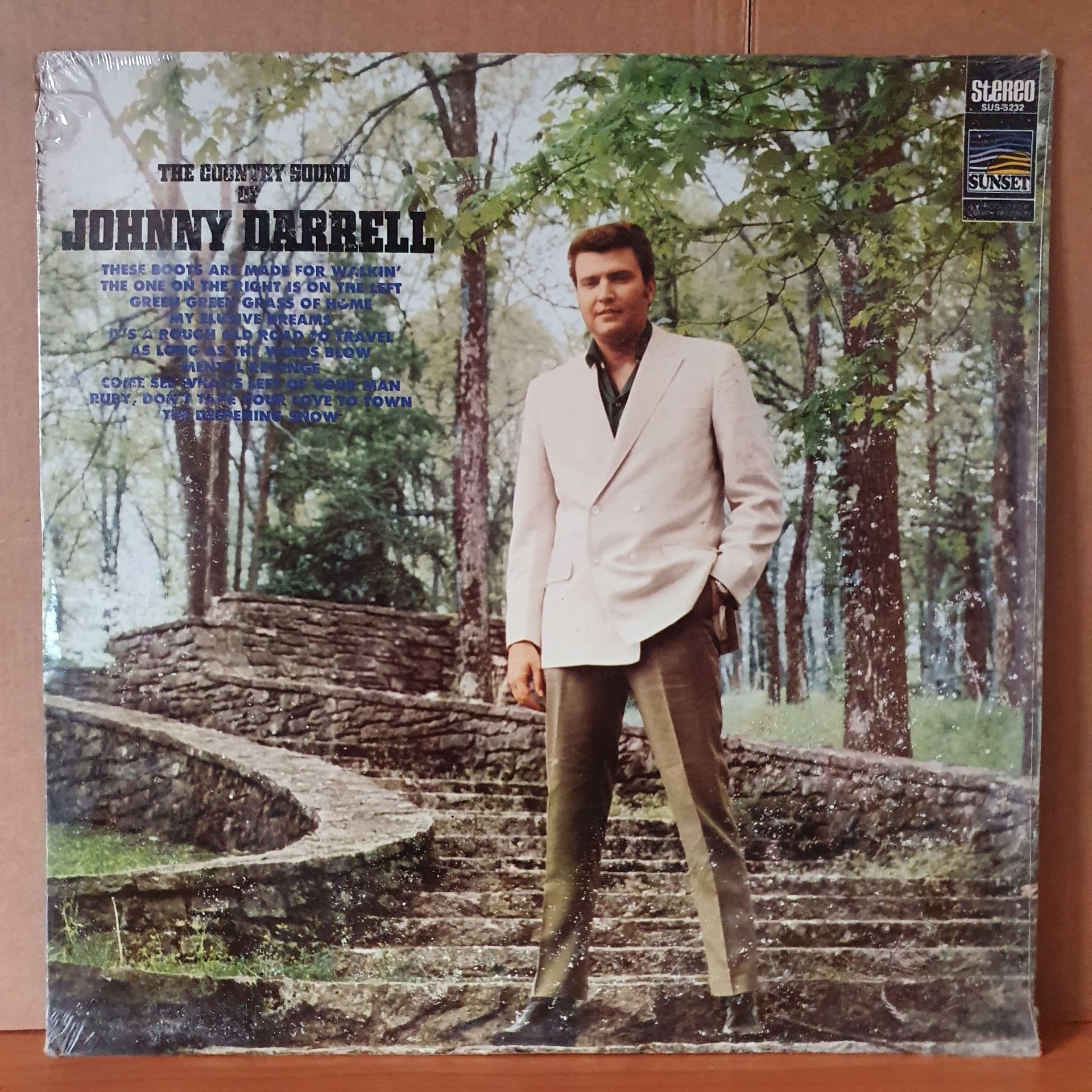 JOHNNY DARRELL - THE COUNTRY SOUND OF (1968) - LP DÖNEM BASKISI SIFIR PLAK