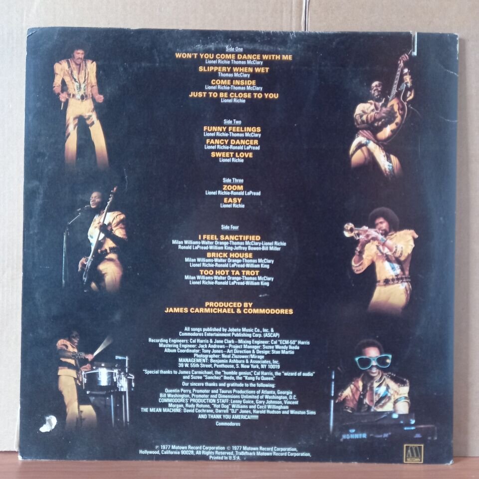 COMMODORES – LIVE! (1977) - 2LP 2. EL PLAK