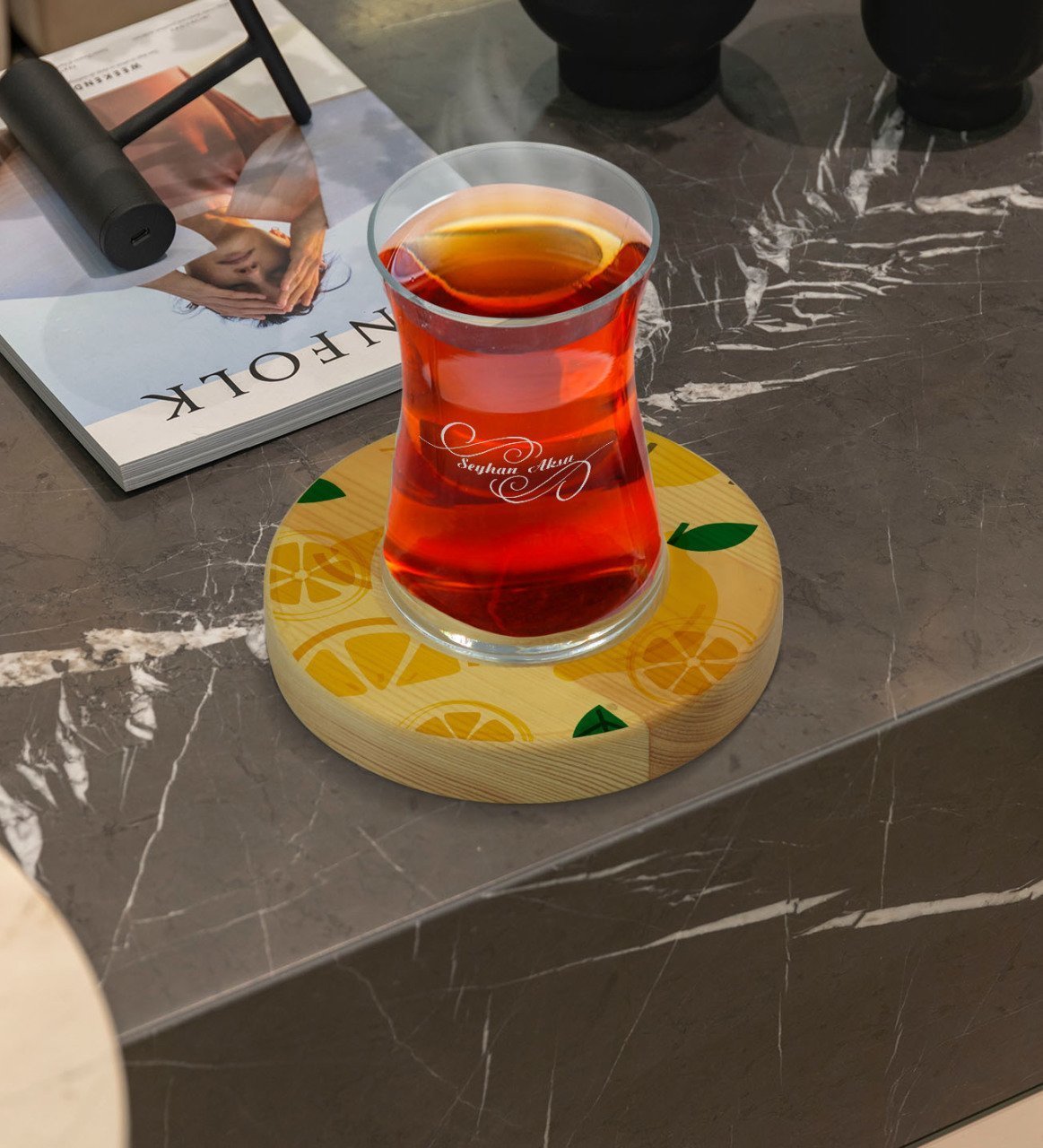 Kişiye Özel Limon Tasarımlı Doğal Ahşap Tabaklı Heybeli Çay Bardağı Model 1