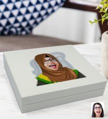 Kişiye Özel Kutuda Kadın Arapça Öğretmeni Karikatürlü 16'lı Madlen Çikolata Hediye Seti-3