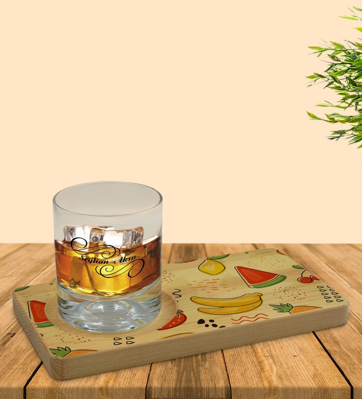 Kişiye Özel Meyveler Tasarımlı Doğal Ahşap Tabaklı Viski Bardağı Sunum Seti Model 2